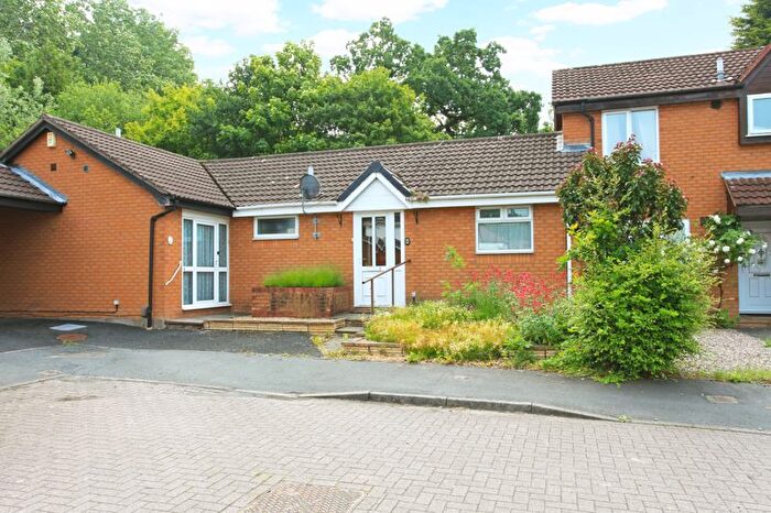 1 Bedroom Bungalow For Sale In Dinchope Drive, Hollinswood, TF3