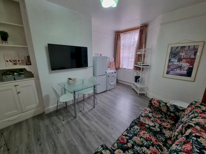 3 Bedroom Terraced House To Rent In Heald Place, Rusholme, Manchester, M14