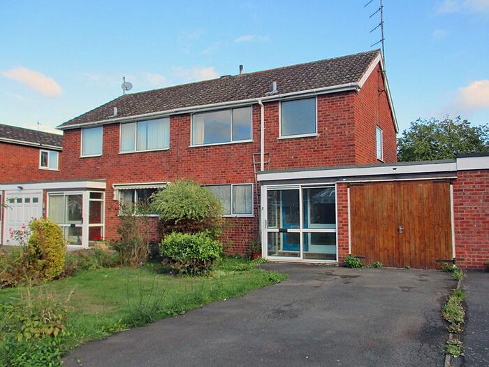 Houses for sale & to rent in WR15 8RA, Old School Lane, Clee Tenbury Wells
