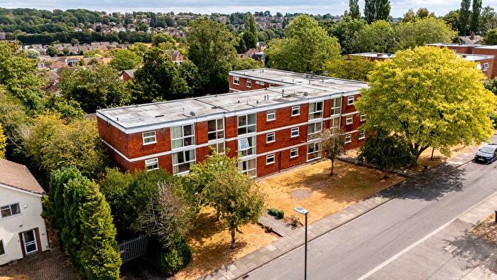 2 Bedroom Flat For Sale In Blackberry Lane, Sutton Coldfield, B74