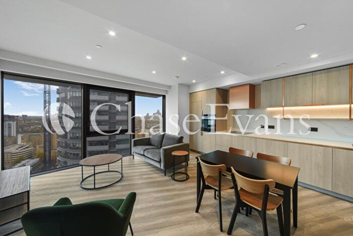 2 Bedroom Apartment To Rent In Aspen, Consort Place, Canary Wharf, E14