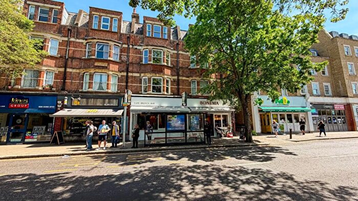 1 Bedroom Apartment To Rent In Silver Street, Enfield, EN1