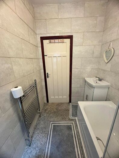 1 Bedroom Maisonette To Rent In Norton Road, Wembley, HA0