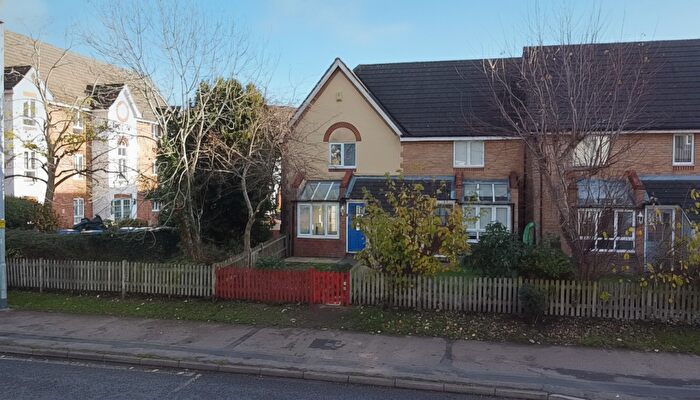 2 Bedroom End Of Terrace House For Sale In Headley Road East, Woodley, Reading, RG5