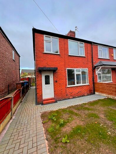 3 Bedroom Semi-Detached House To Rent In Lulworth Road, Eccles, Manchester, M30
