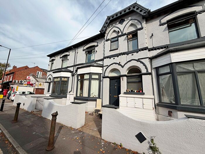 2 Bedroom Flat To Rent In Egerton Crescent, Manchester, M20