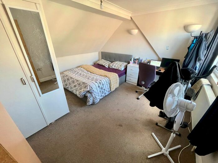 2 Bedroom Flat To Rent In Wellington Street, Luton, LU1