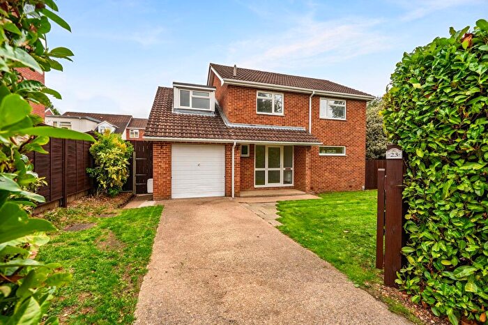 4 Bedroom Detached House For Sale In Christie Miller Road, Salisbury, SP2
