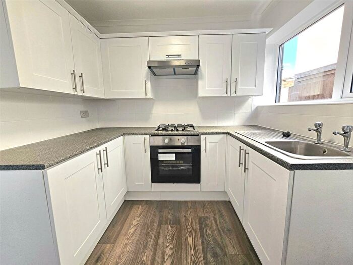 2 Bedroom Flat To Rent In Forest Road, Romford, RM7