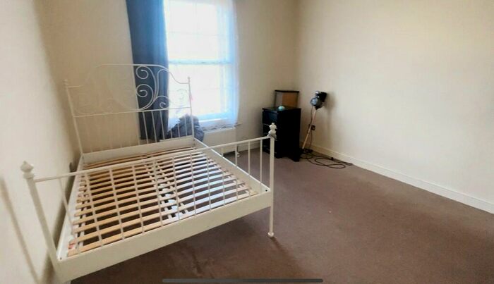 2 Bedroom Apartment To Rent In Barking Road, Barking, E6