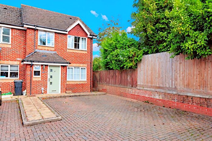 3 Bedroom End Of Terrace House To Rent In Corben Close, Maidstone, Kent, ME16