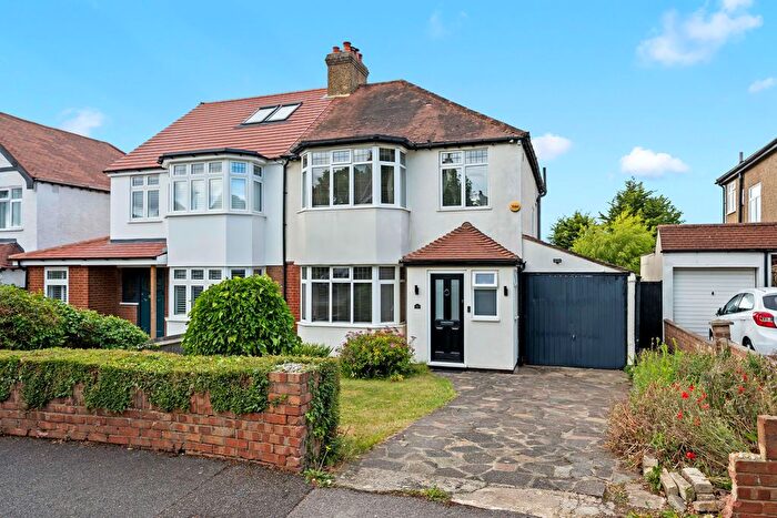3 Bedroom Semi-Detached House For Sale In Hawthorn Road, South Wallington, SM6