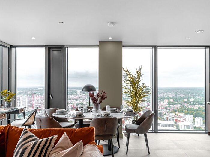 3 Bedroom Flat To Rent In The Mercian, Broad Street Birmingham, B15