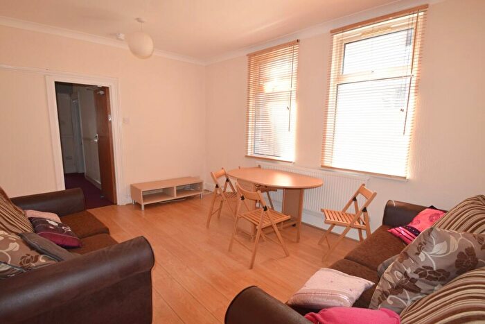 5 Bedroom House To Rent In Shirley Road, Roath, CF23