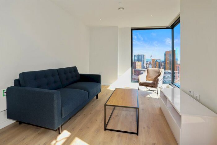 2 Bedroom Apartment To Rent In The Gate At Meadowside, M4