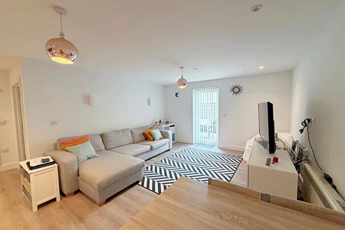 1 Bedroom Flat To Rent In Bournemouth, BH1