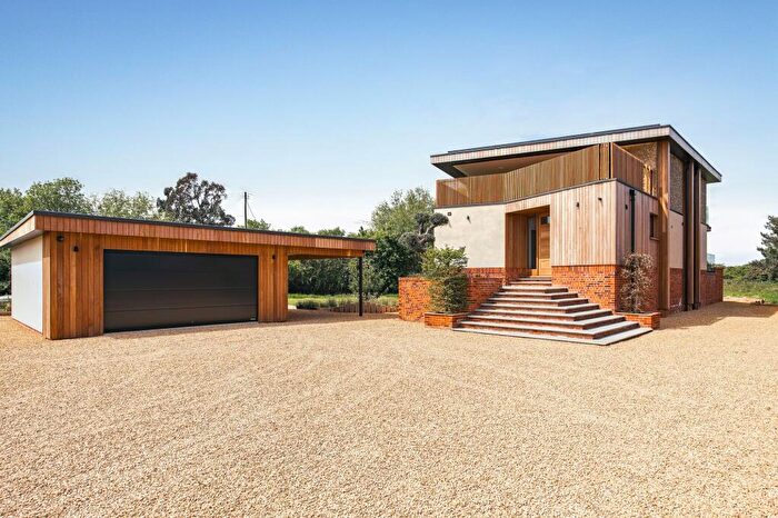 4 Bedroom Detached House For Sale In Distinctive Design On Norfolk’s Shore In Holme-next-the-Sea, PE36