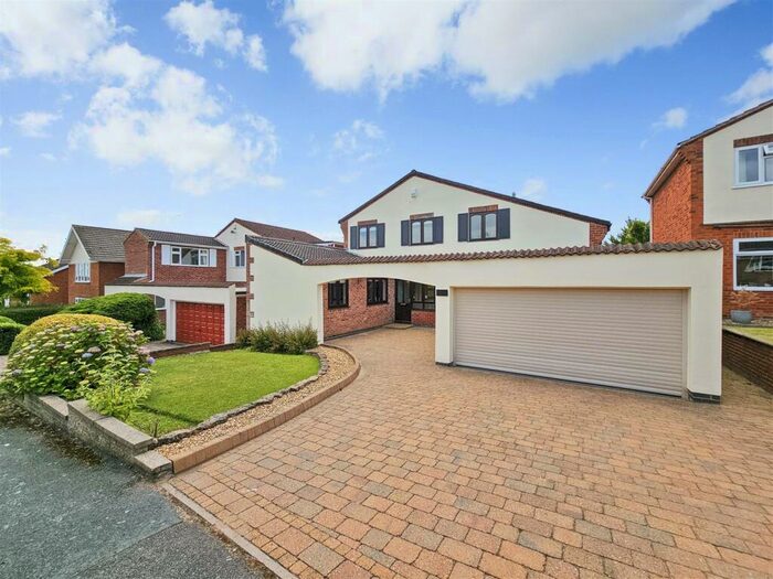 4 Bedroom Detached House For Sale In Dale House, Sunningdale Drive, Woodborough, NG14