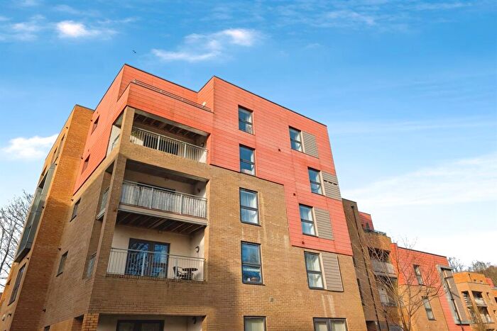 2 Bedroom Flat To Rent In Mansfield Park Street, SO18