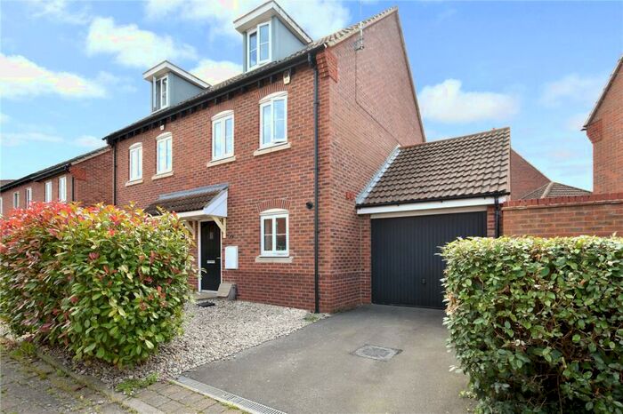 3 Bedroom Semi-Detached House To Rent In Apple Down, Didcot, Oxfordshire, OX11