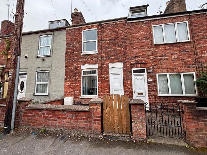 3 Bedroom Terraced House For Sale In Bacon Street, Gainsborough, DN21