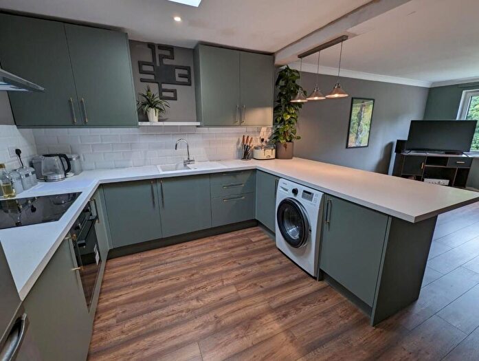 2 Bedroom Apartment To Rent In London Road, Northampton, NN4