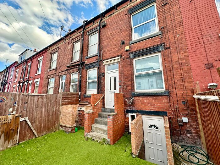 2 Bedroom Terraced House To Rent In Clifton Avenue, Leeds, LS9
