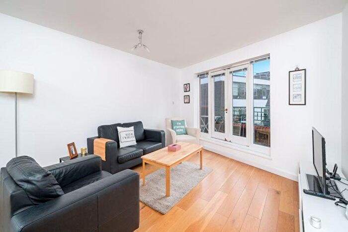 2 Bedroom Flat To Rent In Broadley Terrace, London, NW1