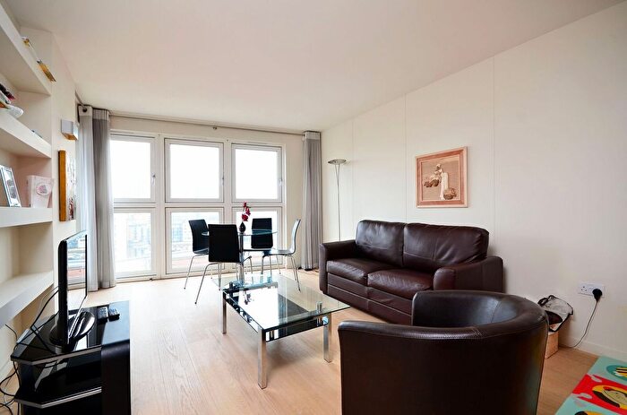1 Bedroom Flat To Rent In New Providence Wharf, Canary Wharf, London, E14