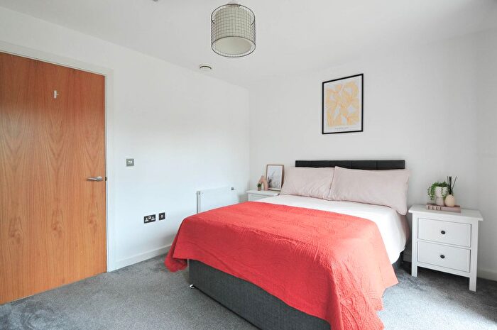 3 Bedroom Town House To Rent In Bedroom Townhouse – Vimto Gardens, Barrow Street, Salford, M3