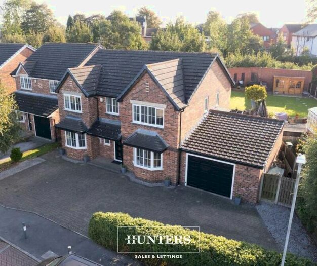 5 Bedroom Detached House To Rent In Higham Way, Garforth, Leeds, LS25