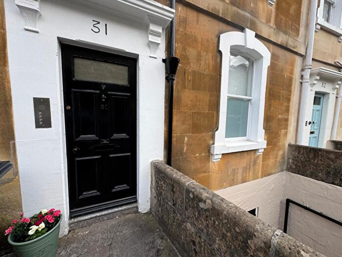 1 Bedroom Apartment To Rent In Belgrave Crescent, Walcot, Bath, Bath And North East Somerset, BA1