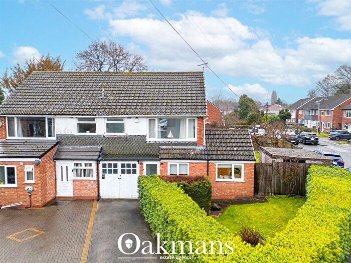 3 Bedroom Semi-Detached House For Sale In Larchmere Drive, Birmingham, West Midlands, B28