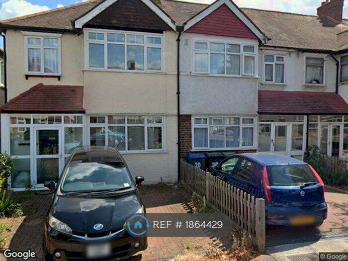 3 Bedroom Terraced House To Rent In Woodfield Gardens, New Malden, KT3