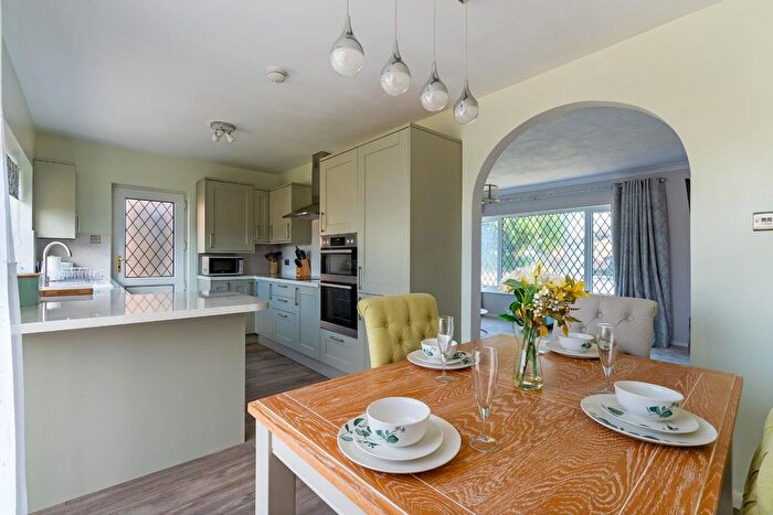 5 Bedroom Detached Bungalow For Sale In The Fairway, Tadcaster, LS24