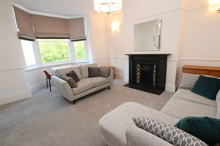 2 Bedroom Flat To Rent In Hamilton Drive, The Park, Nottingham, NG7