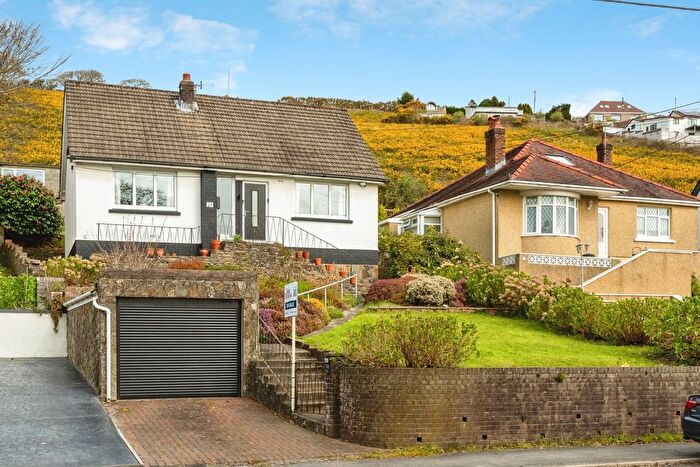 3 Bedroom Detached House For Sale In Gwscwm Road, Burry Port, Carmarthenshire, SA16