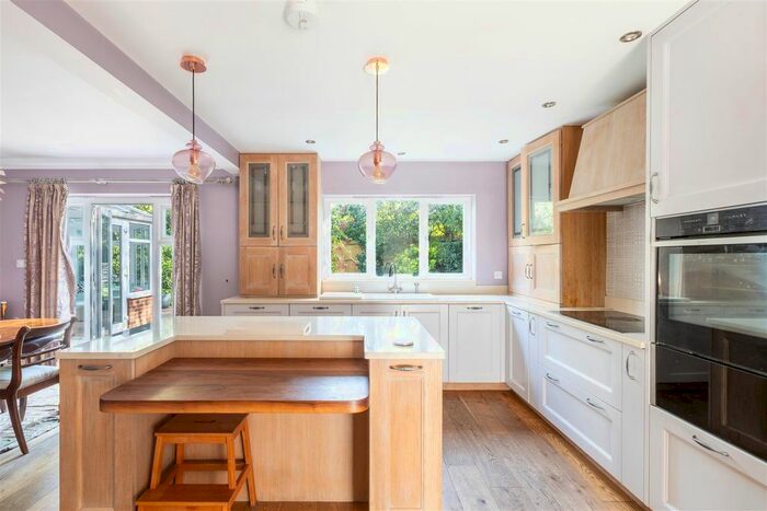 5 Bedroom Detached House To Rent In Foxon Close, Caterham, CR3