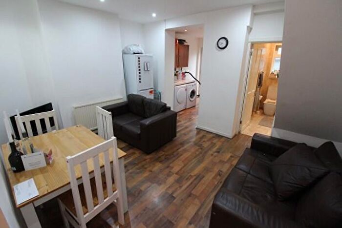 3 Bedroom Terraced House To Rent In Rhymney Street Cardiff, CF24