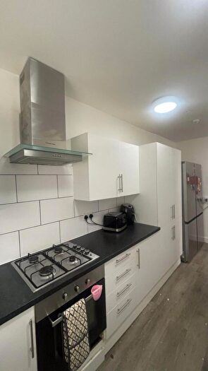 6 Bedroom Detached House To Rent In Rushworth Avenue, Nottingham, NG2