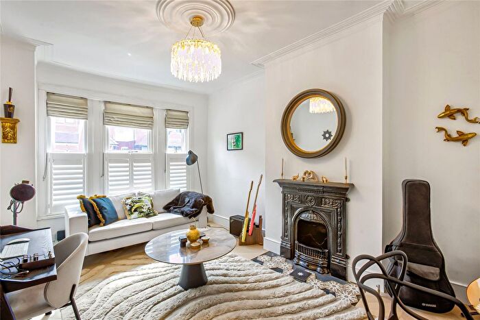 4 Bedroom Terraced House For Sale In Thirsk Road, Mitcham, CR4