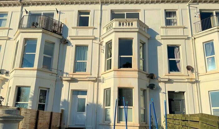 1 Bedroom Flat To Rent In Alexandra Terrace, Exmouth, EX8