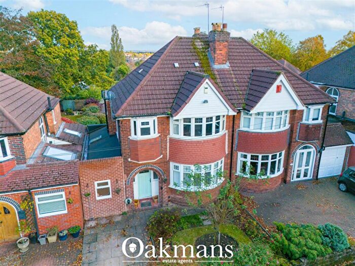 3 Bedroom Semi-Detached House For Sale In Edenhall Road, Quinton, Birmingham, B32