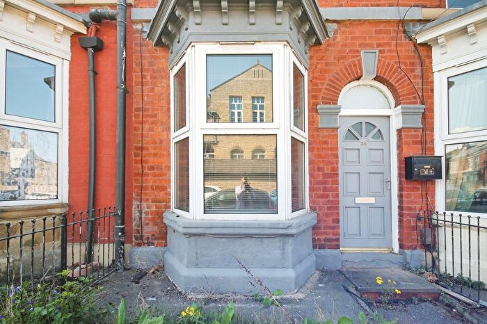 3 Bedroom Semi-Detached House To Rent In South View Road, Nether Edge, Sheffield, S7