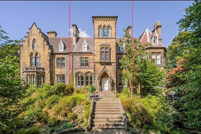 6 Bedroom Villa For Sale In Grannum Lodge Edgerton Road Huddersfield, HD1