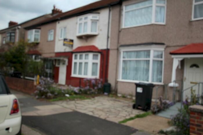 3 Bedroom Terraced House To Rent In Brook Road, Ilford, Newbury Park, Ig3