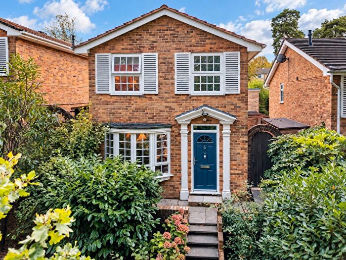 3 Bedroom Detached House For Sale In Mendip Walk, Tunbridge Wells, TN2
