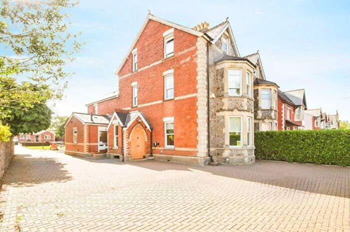 5 Bedroom Semi-Detached House For Sale In Penlline Road, Cardiff, CF14