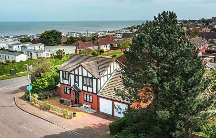 4 Bedroom Detached House For Sale In Collingwood Drive, Mundesley, NR11