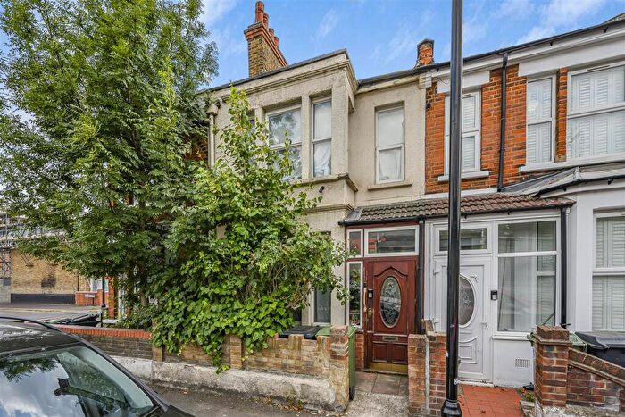 4 Bedroom House For Sale In Rosebank Road, London, E17